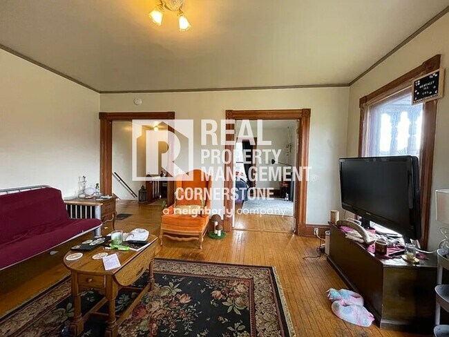 Building Photo - 808 W Kalamazoo Ave