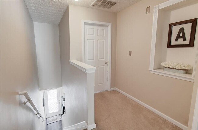 Building Photo - 2230 Hawks Bluff Trail NW