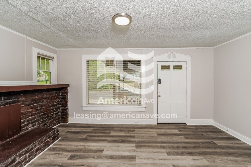 Building Photo - 7228 3rd Ave S