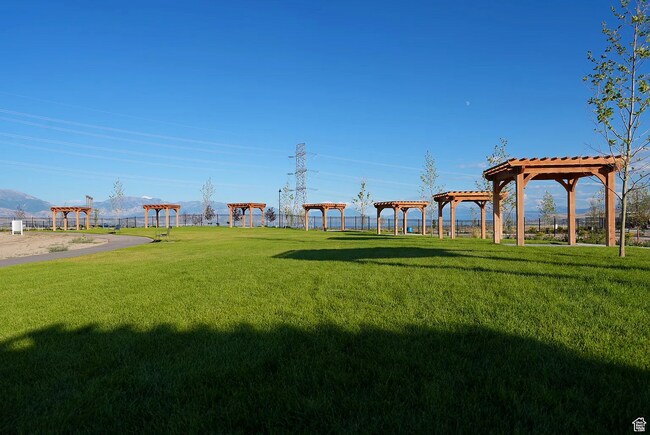 Building Photo - 2003 Red Yearling Dr