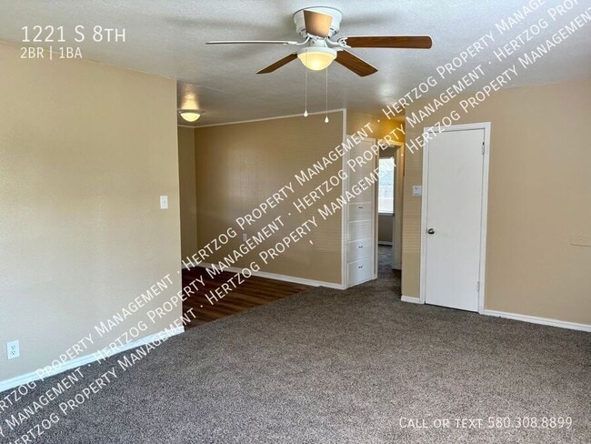 Building Photo - 1221 S 8th-