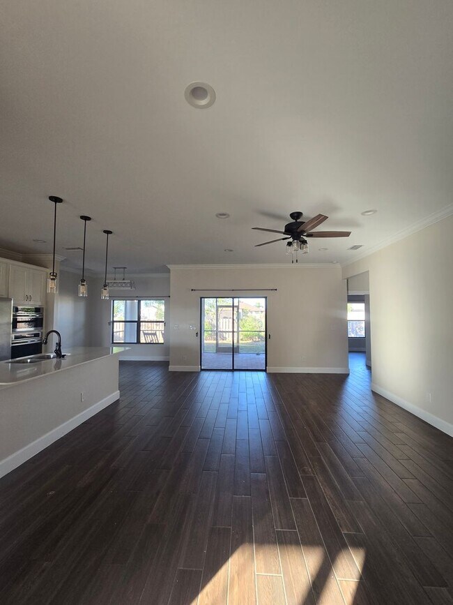 Building Photo - 1504 NW 36th Pl