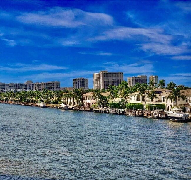 Building Photo - 1400 S Ocean Dr