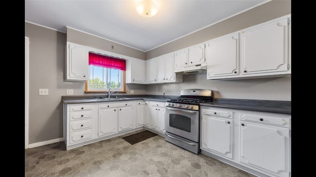 Building Photo - 1000-1013 13th St