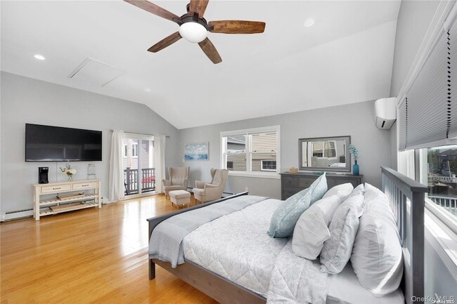 Building Photo - 81 Barnes St