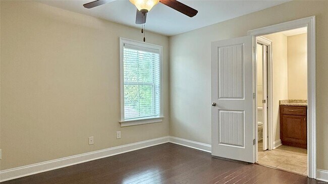 Building Photo - 230 Melison Dr