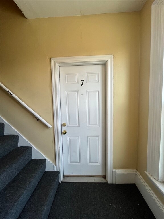 Building Photo - 99 Laighton St