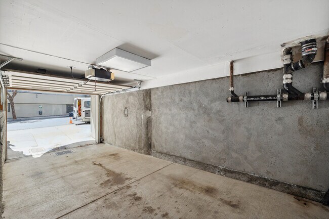 Building Photo - 1406 Post St