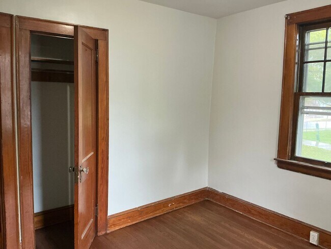 Building Photo - 73 Stack St