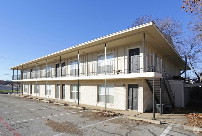 Building Photo - Somesuch Place