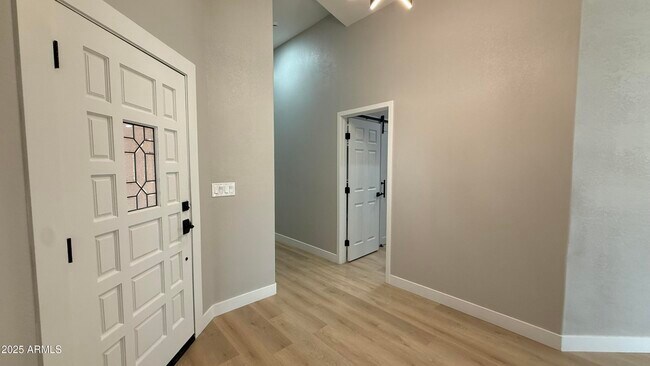 Building Photo - 16222 S 34th Way