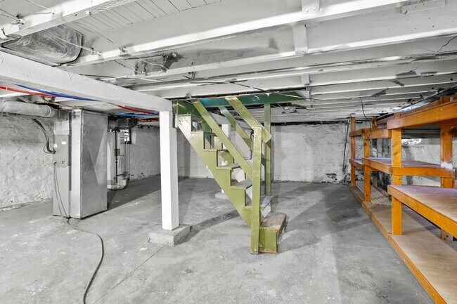 Building Photo - Dutchtown 2 bed 1 bath Single-Family for R...