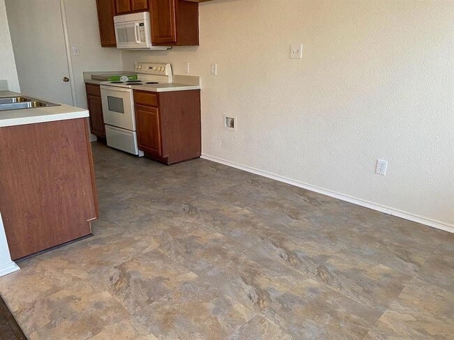 Building Photo - 8645 Arcadia Park Dr