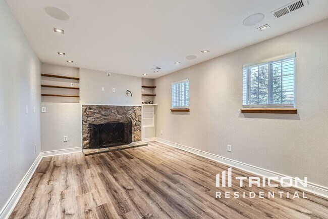 Building Photo - 9235 Dover Way