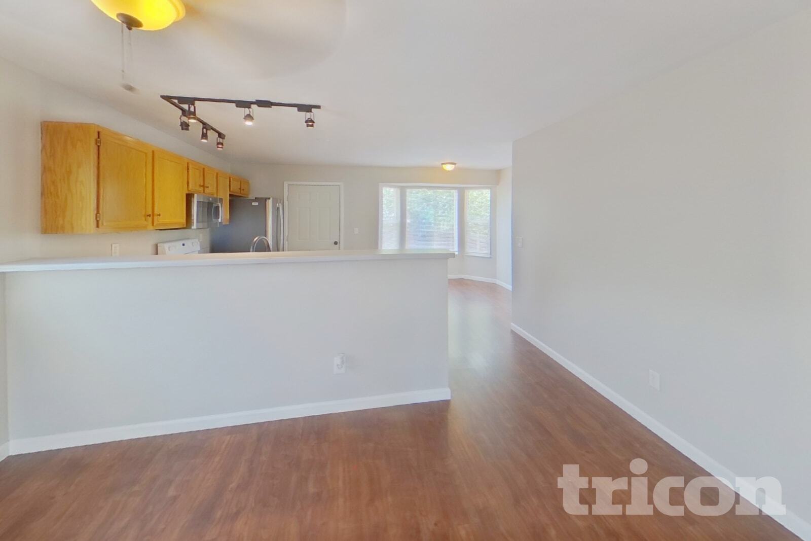 Building Photo - 5696 Preminger Dr