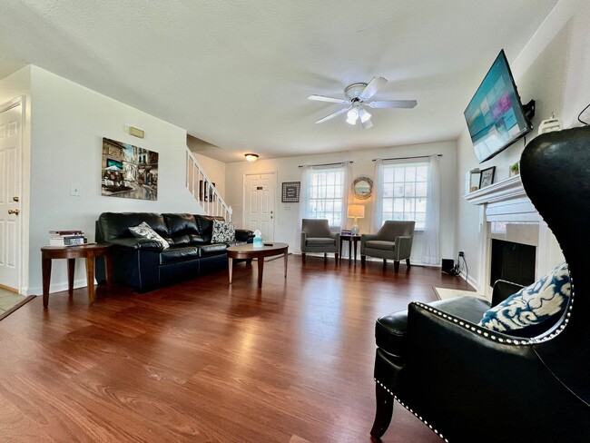 Building Photo - Fully Furnished Rental Property
