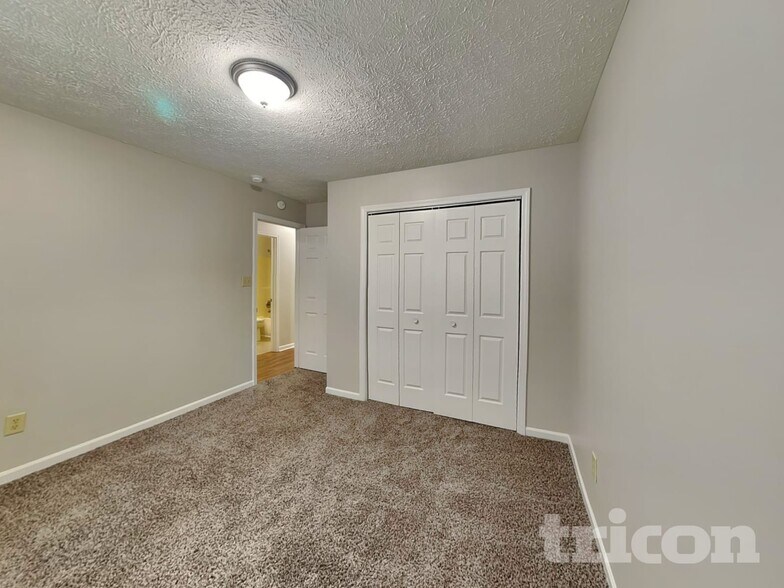 Building Photo - 12115 Mockernut Ct