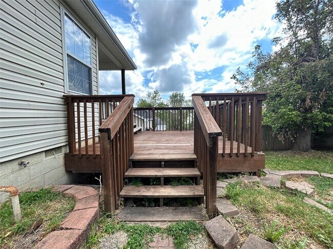 Building Photo - 12 Valley View Cir