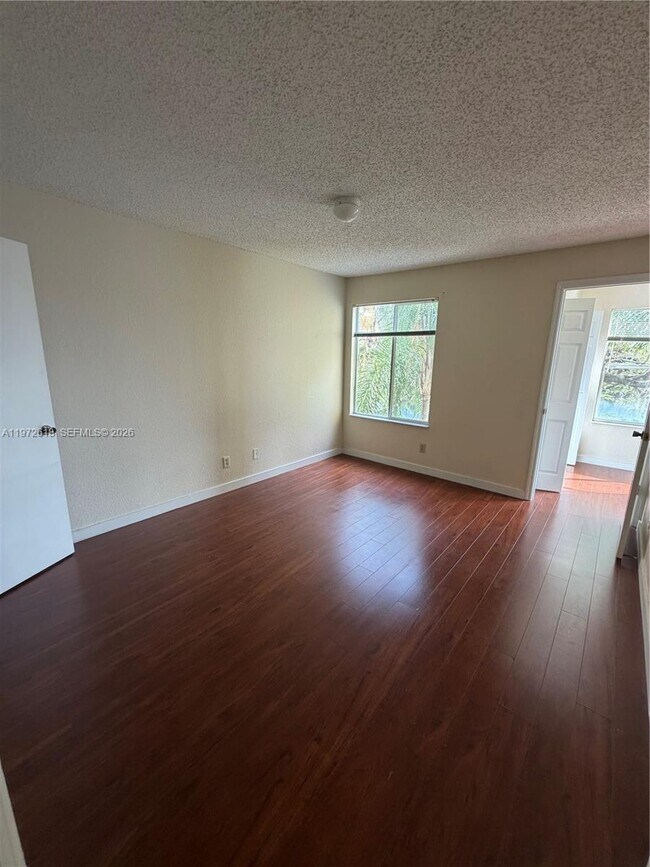 Building Photo - 12430 Vista Isles Dr