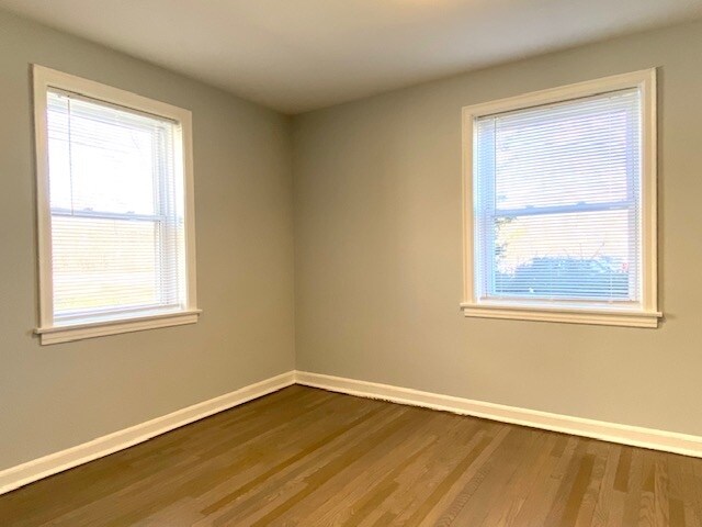 Building Photo - 500 Braeside Rd