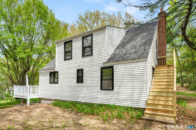 Building Photo - 1335 Wolf Hill Rd