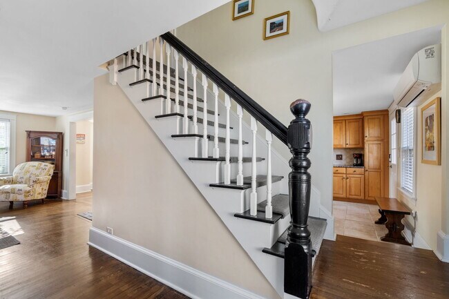 Building Photo - 181 Main St