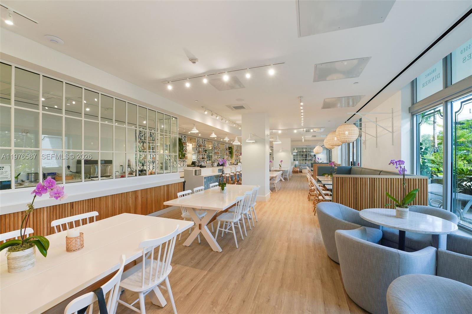 Building Photo - 1500 Bay Dr