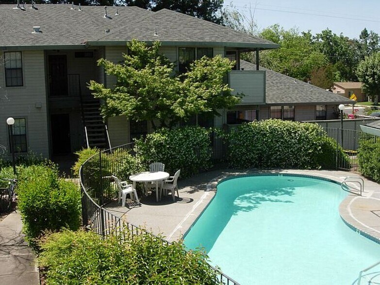 Building Photo - Gunn Road Commons