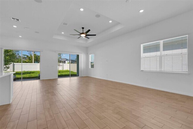 Building Photo - 10393 Pk Ests Ave
