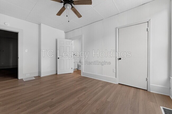 Building Photo - 502 Cottage Ave