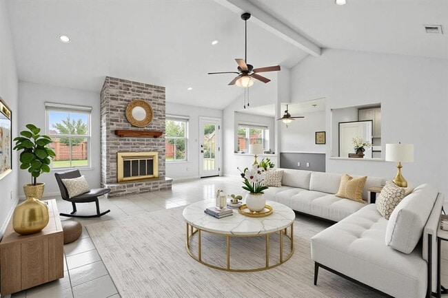 Building Photo - 2512 Village Cir Dr