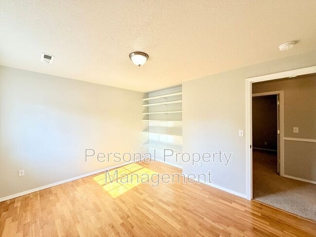 Building Photo - 2312 NE 106th St