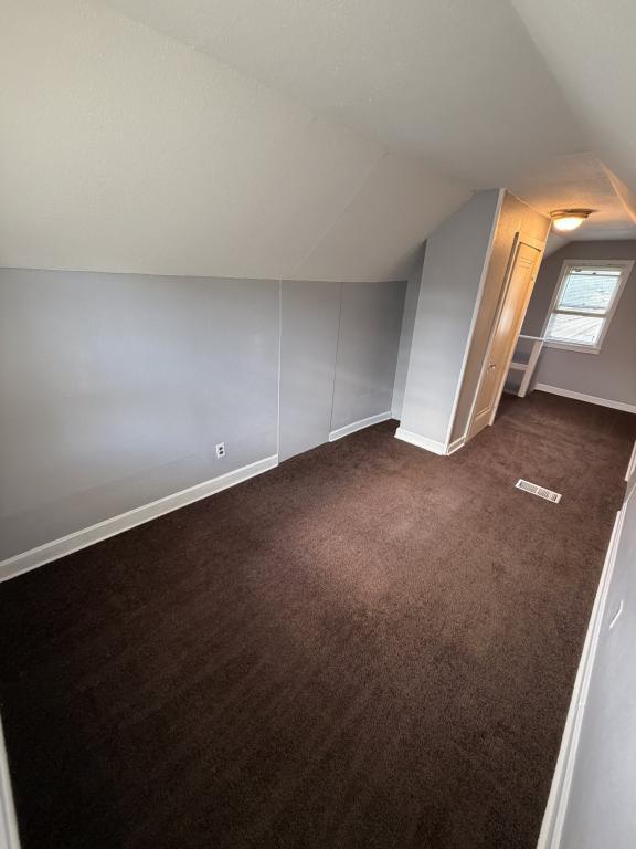 Building Photo - 52 Meadowbrook Ave