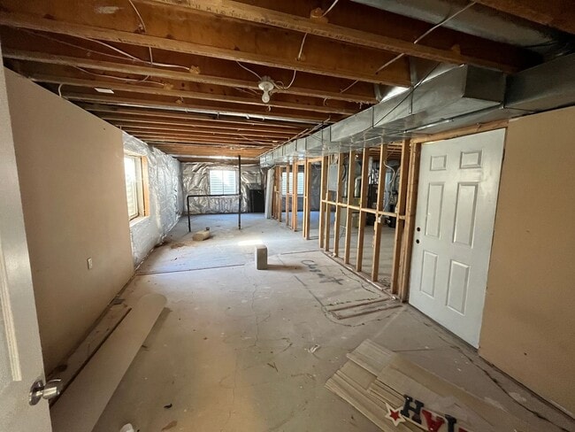 Building Photo - Beautifully Remodeled 4 Bed / 2 Bath Home in Stansbury Park