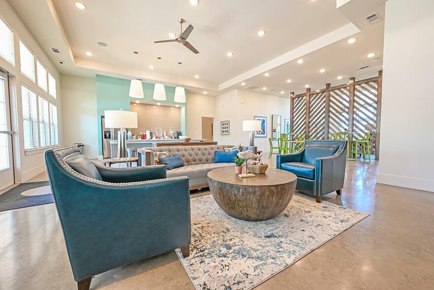 Building Photo - 2115 Windsor Blvd