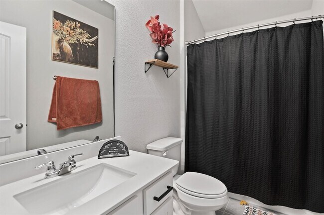 Building Photo - 5404 Everly Ct