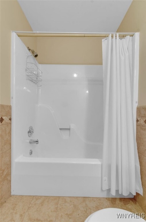 Building Photo - 9400 Wehrle Dr