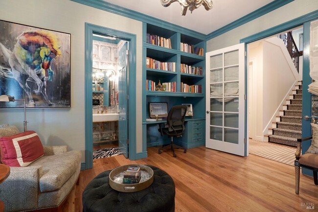 Building Photo - 10 Idlewood Rd