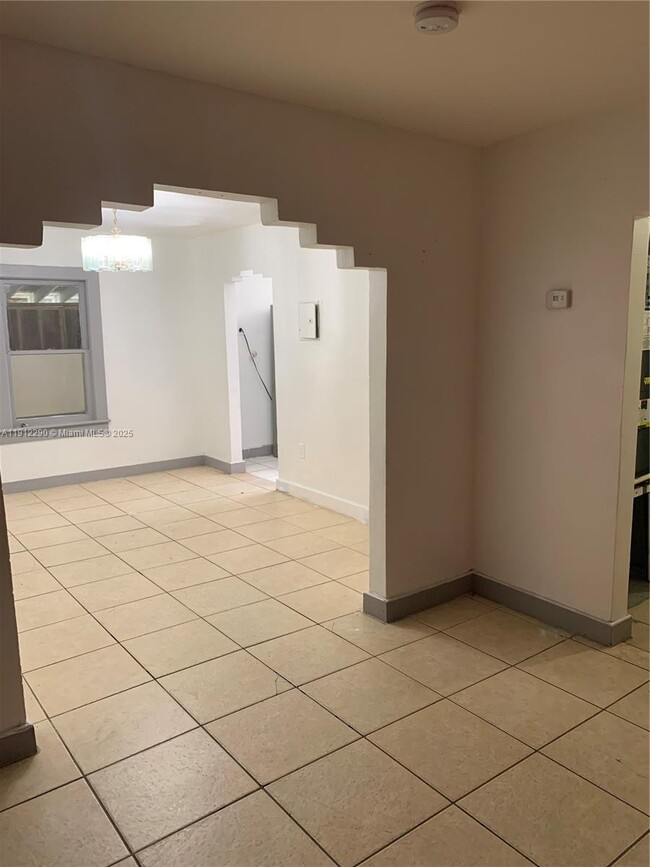 Building Photo - 750 NW 118th St