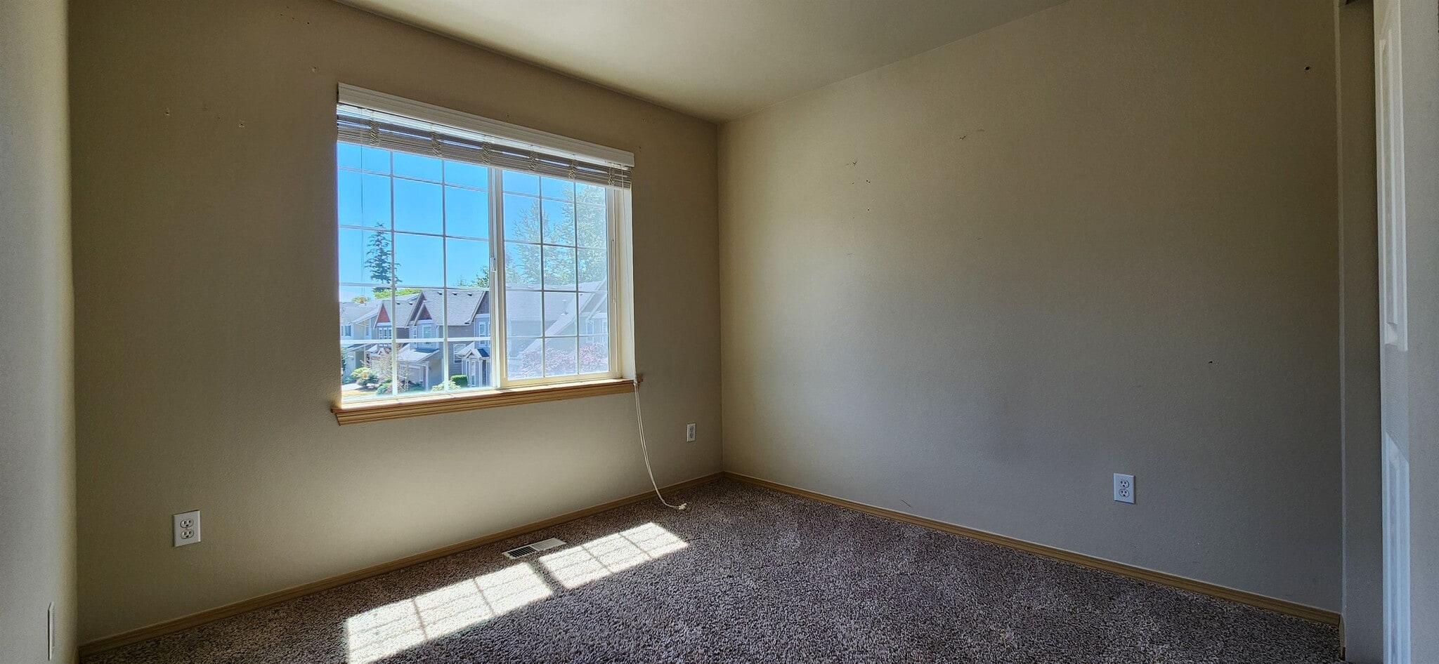 Building Photo - 2501 192nd Pl SE