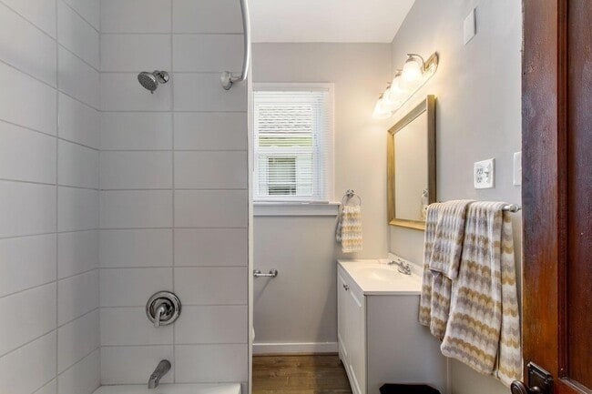 Building Photo - 7255 Osceola Dr