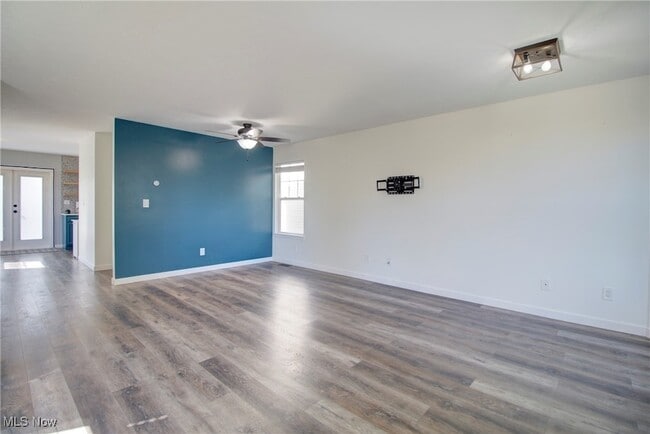 Building Photo - 2494 W 7th St