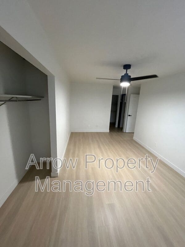 Building Photo - 215 E Arbor Ave