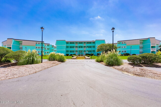 Building Photo - 301 Commerce Way