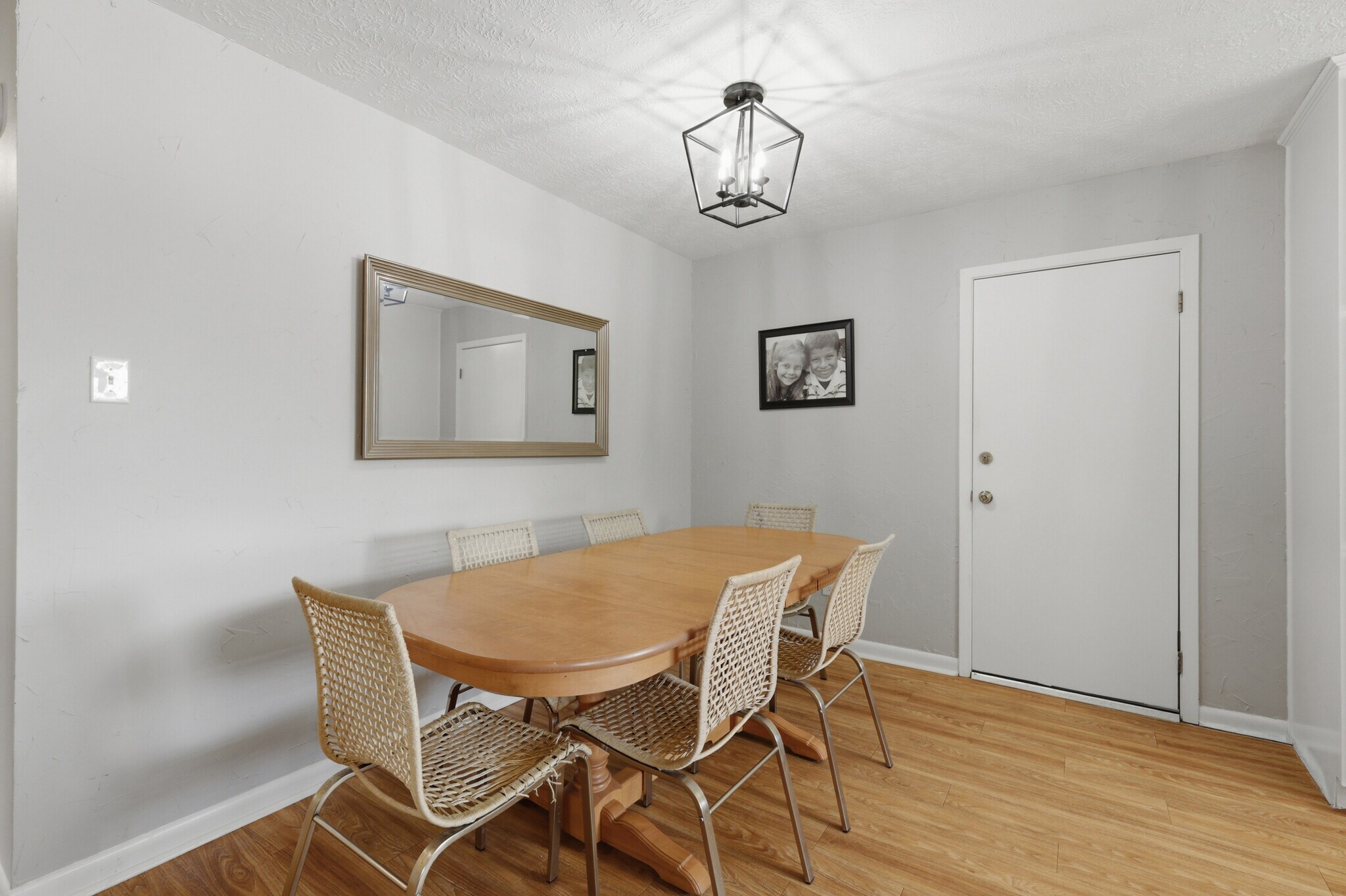 Building Photo - 3821 Brighton Dr
