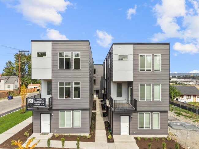 Building Photo - Brand New Construction 1 bed 1 Bath Availa...