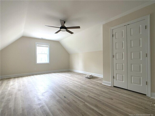 Building Photo - 2421 Colgate Dr