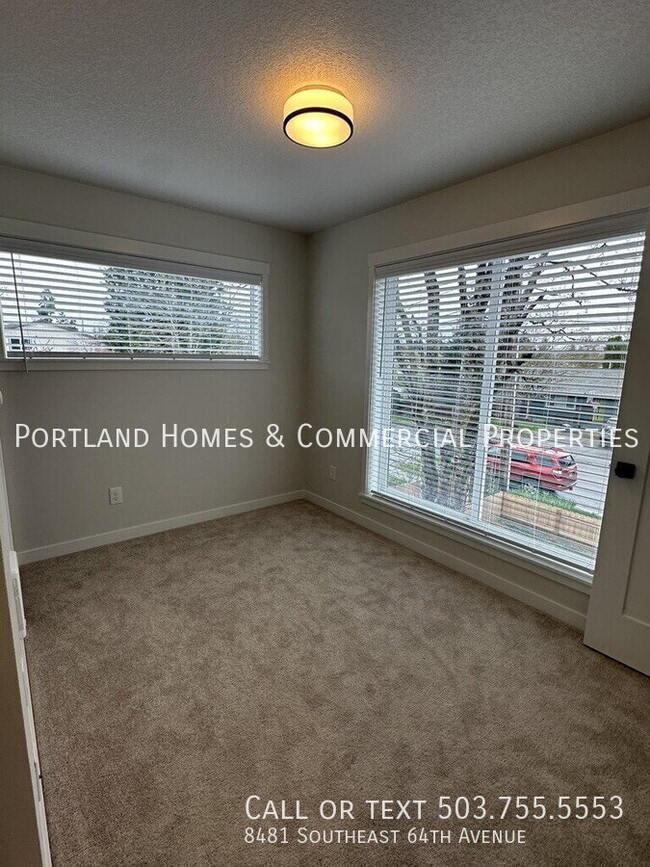 Building Photo - 8481 SE 64th Ave