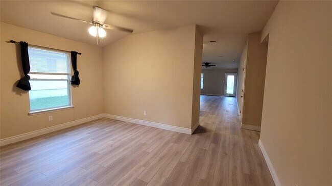 Building Photo - 339 Marquitos Dr