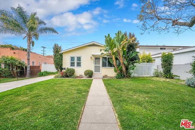 Building Photo - 1542 Harvard St